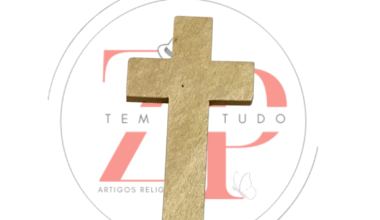 Pingente Crucifixos de Madeira